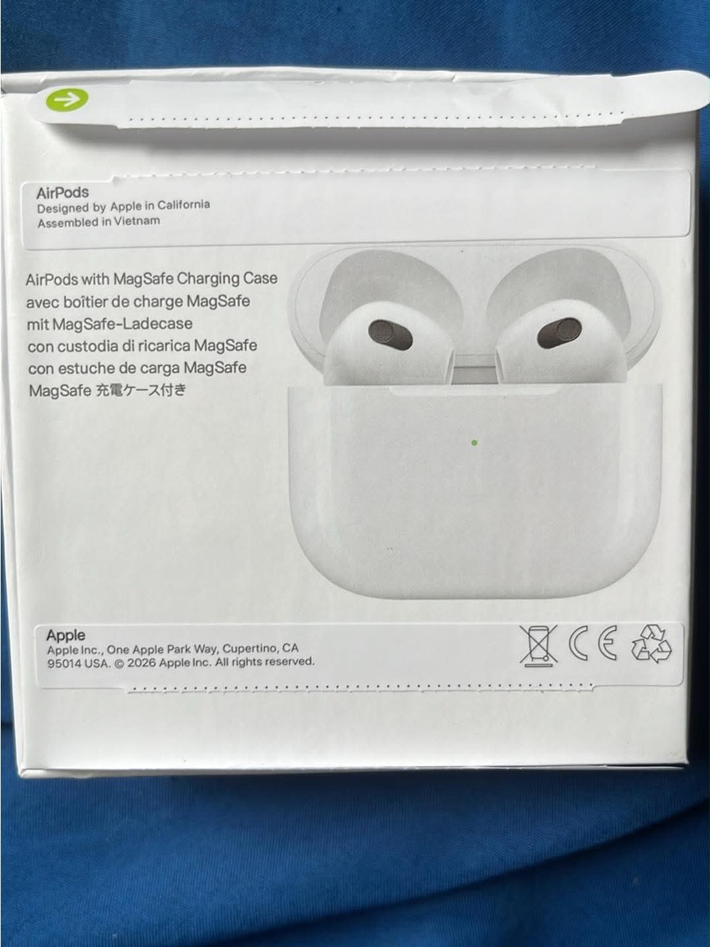 Apple AirPods with MagSafe Charging Case - White